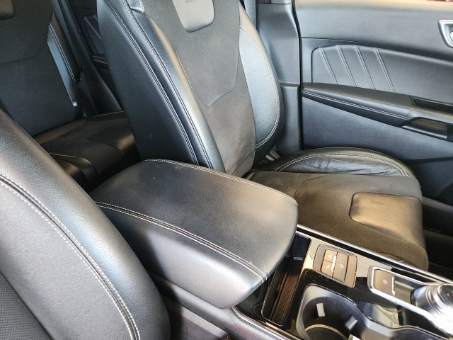 Used 2019 Ford Edge ST w/ Equipment Group 401A AWD/4WD image 15