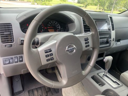 Used 2017 Nissan Frontier SV AWD/4WD image 17