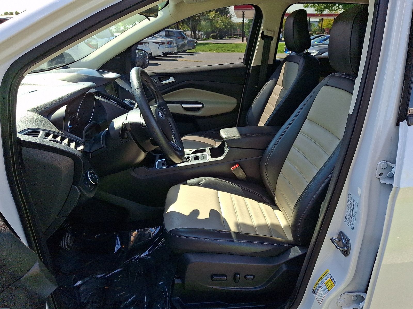 Used 2019 Ford Escape SEL AWD/4WD image 13