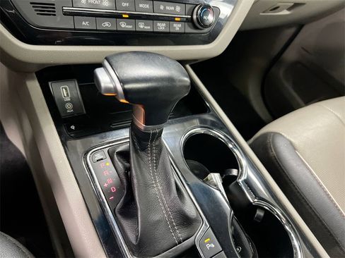 Used 2020 Kia Sedona SX image 17