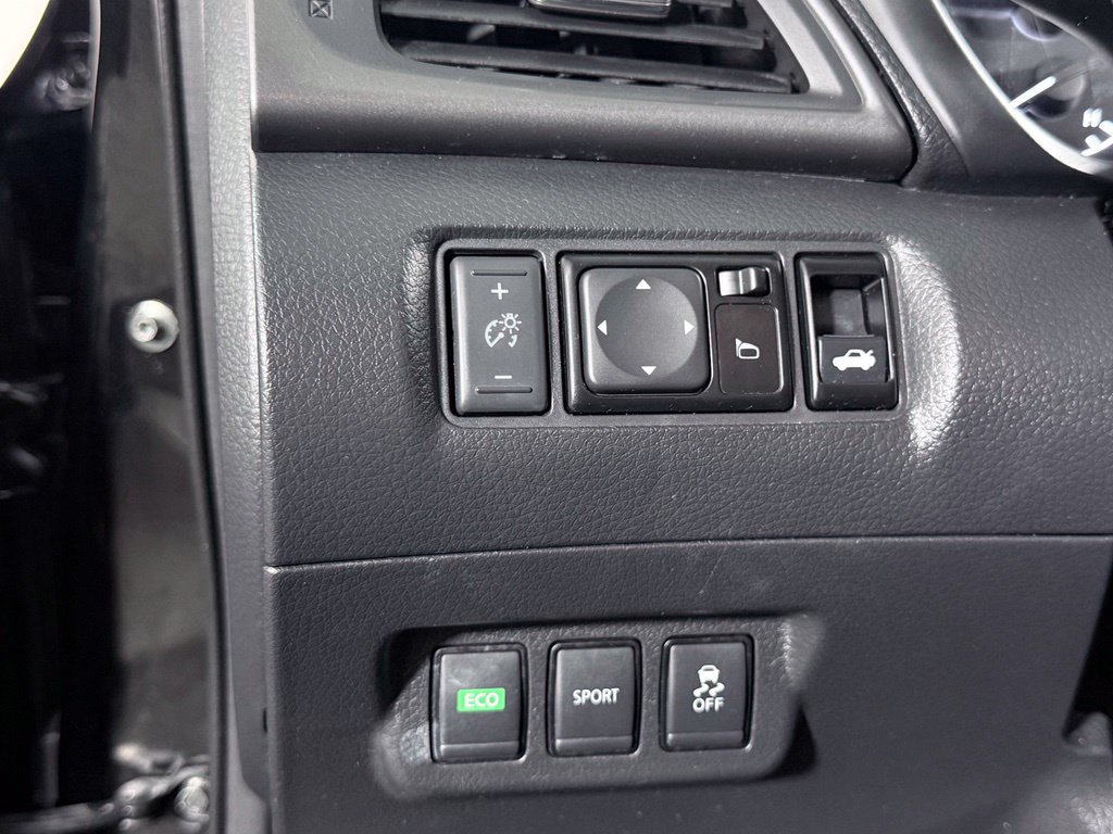 Used 2018 Nissan Sentra NISMO FWD image 20