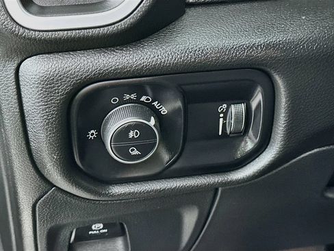 Used 2023 RAM 1500 Big Horn AWD/4WD image 18
