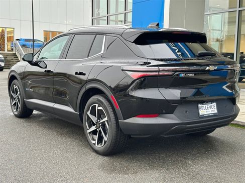 New 2026 Chevrolet Equinox EV LT image 3