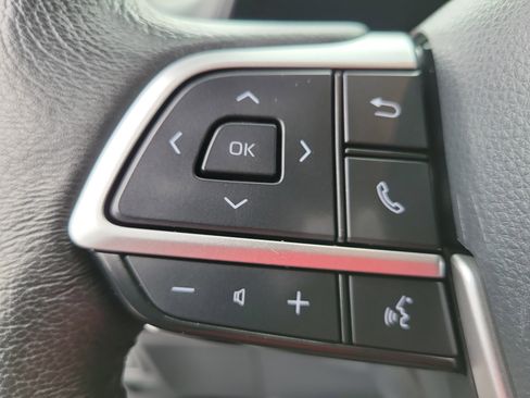 Used 2024 Toyota Sienna XLE FWD image 22