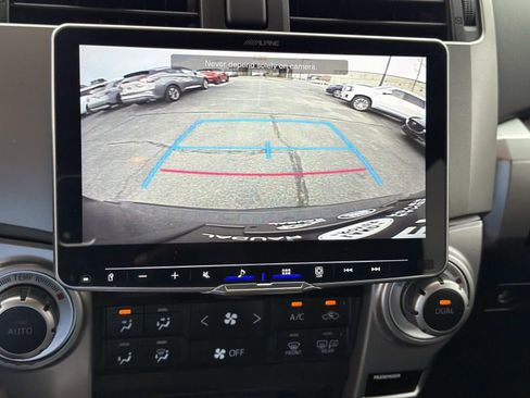 Used 2018 Toyota 4Runner Limited AWD/4WD image 26