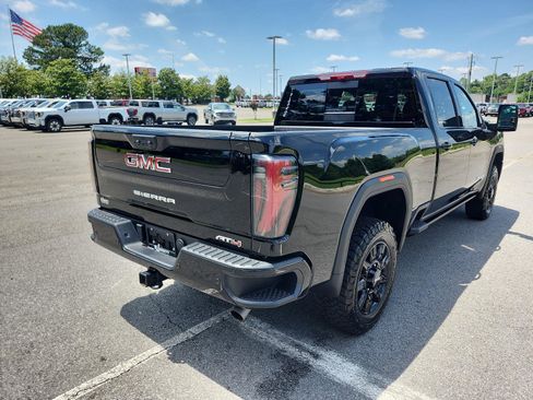 Used 2026 GMC Sierra 2500 AT4 w/ AT4 Premium Plus Package AWD/4WD image 3