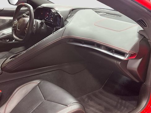 Used 2021 Chevrolet Corvette Stingray Premium Cpe w/ Z51 Performance Package RWD image 27