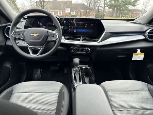New 2026 Chevrolet Trax LT w/ Driver Confidence Package image 17