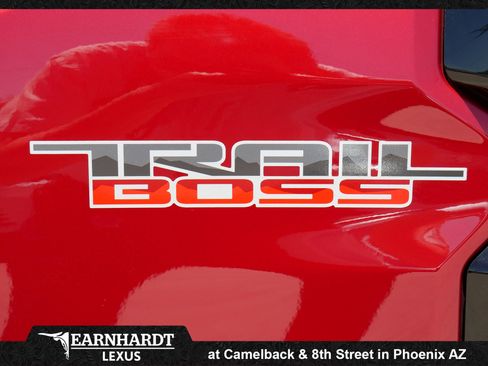 Used 2025 Chevrolet Colorado Trail Boss AWD/4WD image 32