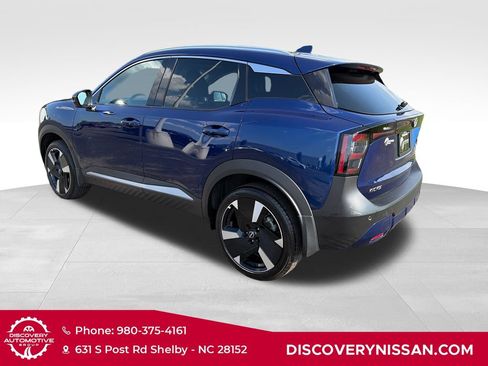 Certified 2025 Nissan Kicks SR FWD image 8
