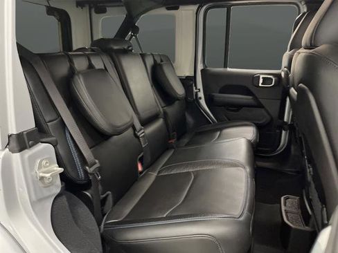 Used 2024 Jeep Wrangler High Altitude image 31