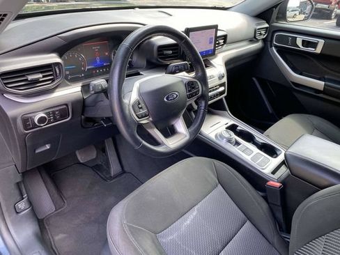 Certified 2023 Ford Explorer XLT RWD image 16