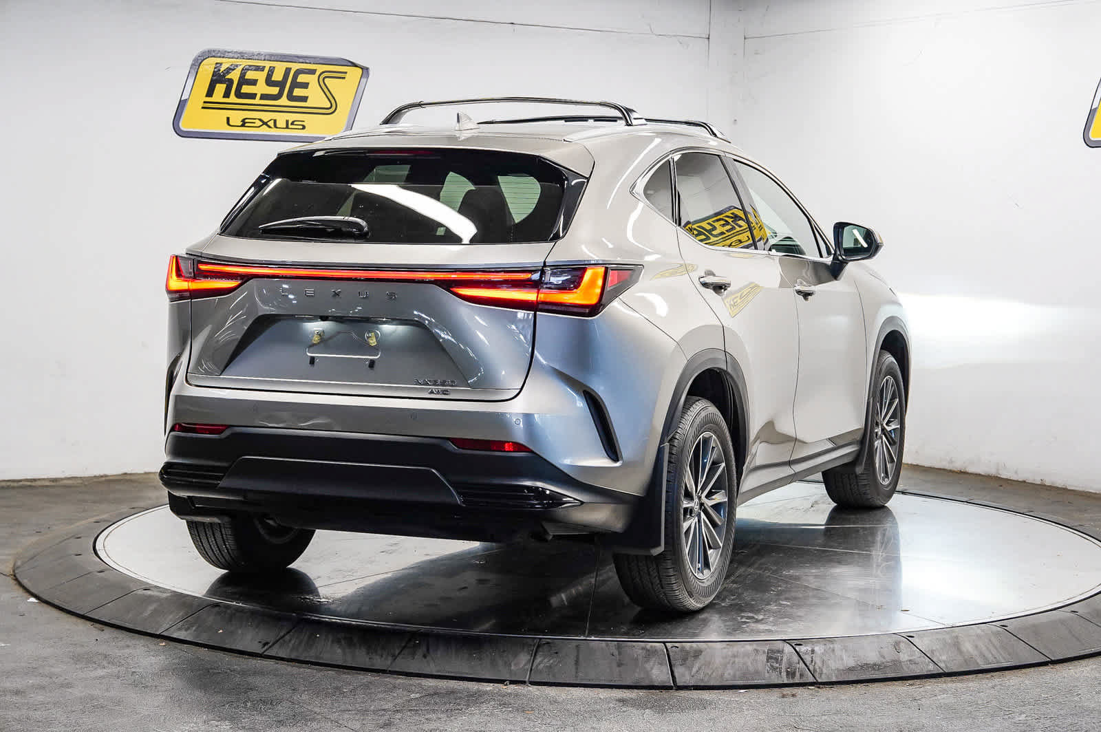 Used 2026 Lexus NX 350 AWD w/ Accessory Package (2T) image 4