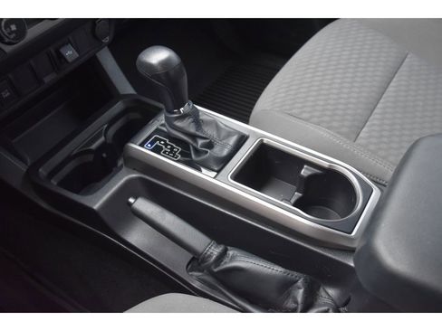 Used 2023 Toyota Tacoma SR5 w/ SR5 Appearance Package image 33