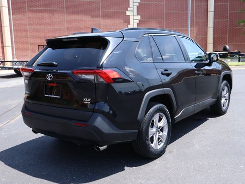 Used 2025 Toyota RAV4 XLE AWD/4WD image 27
