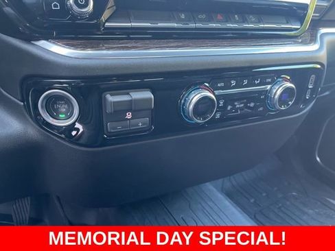 Used 2025 GMC Sierra 3500 SLE w/ Preferred Package AWD/4WD image 25