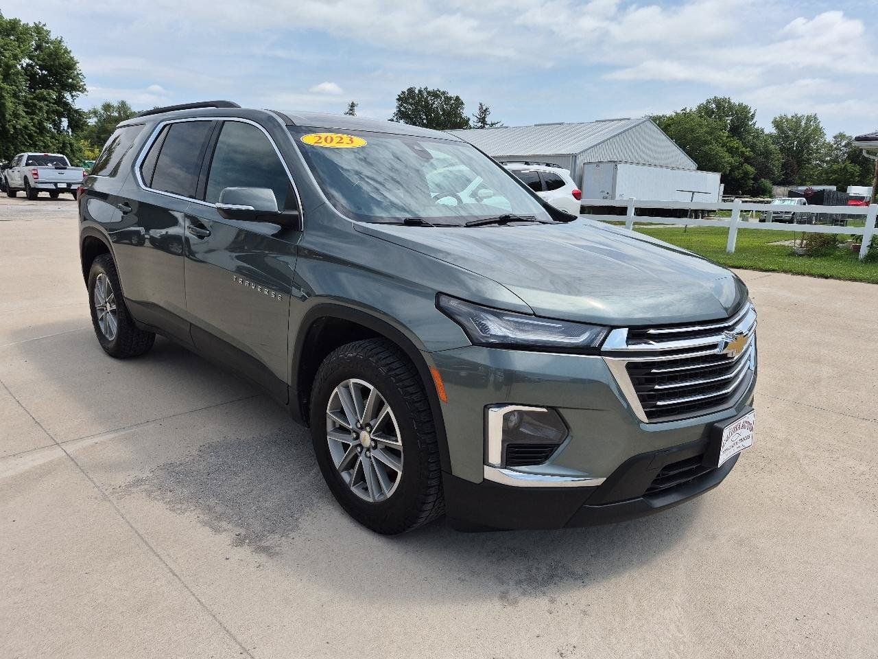 Used 2023 Chevrolet Traverse LT w/ LPO, Floor Liner Package AWD/4WD image 4