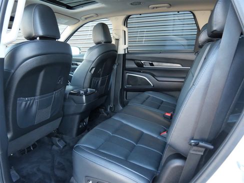 Used 2020 Kia Telluride SX image 11