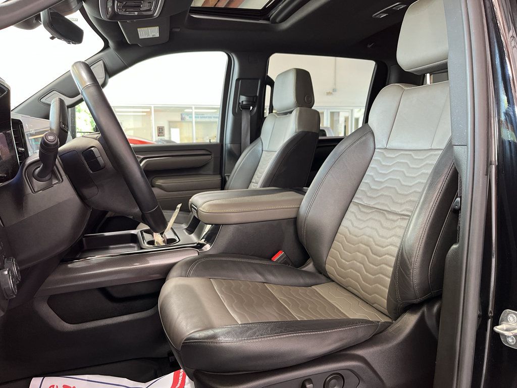 Used 2024 Chevrolet Silverado 2500 ZR2 w/ Technology Package AWD/4WD image 11