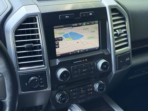 Used 2015 Ford F150 Platinum w/ Equipment Group 701A Luxury AWD/4WD image 33