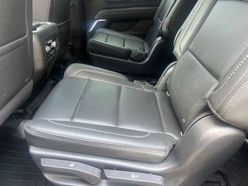 Used 2021 GMC Yukon Denali w/ Denali Premium Package AWD/4WD image 25
