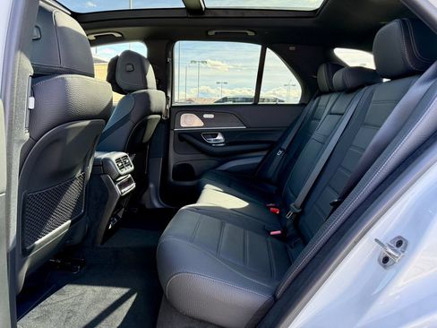 Used 2025 Mercedes-Benz GLE 580 4MATIC image 4