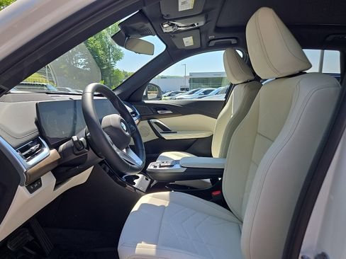 New 2026 BMW X1 xDrive28i w/ Technology Package AWD/4WD image 6