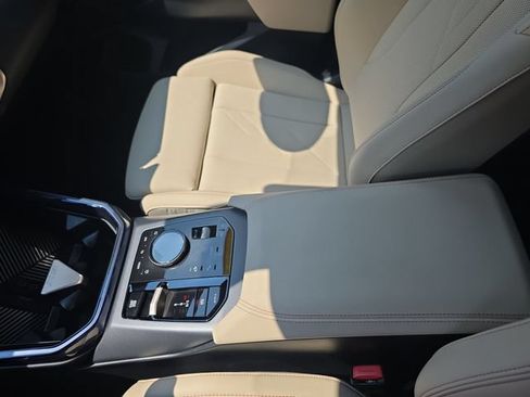 Used 2025 BMW X3 xDrive30i w/ Premium Package AWD/4WD image 21