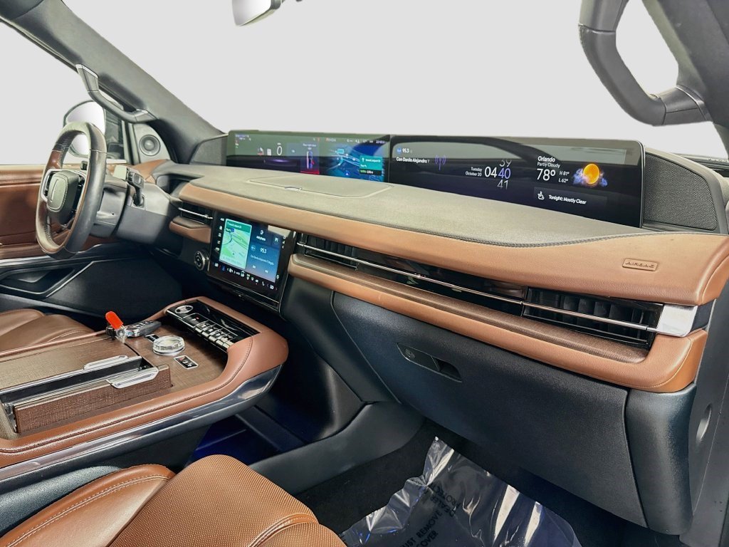 Used 2025 Lincoln Navigator Reserve AWD/4WD image 29