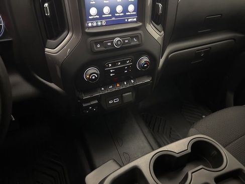 Used 2021 Chevrolet Silverado 1500 Custom Trail Boss image 16