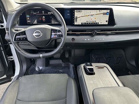Used 2023 Nissan Ariya AWD image 2