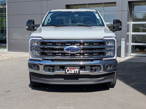 Used 2025 Ford F250 Lariat AWD/4WD image 2