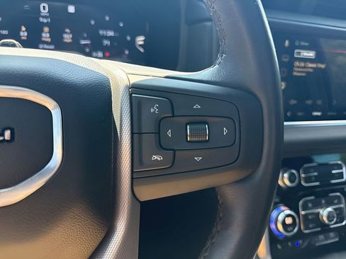 Used 2024 GMC Yukon XL Denali w/ Advanced Technology Package AWD/4WD image 17