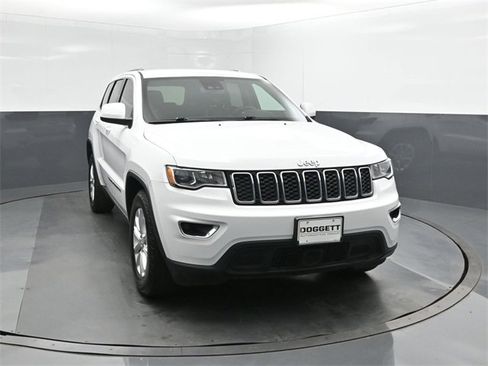 Used 2022 Jeep Grand Cherokee Laredo X image 22