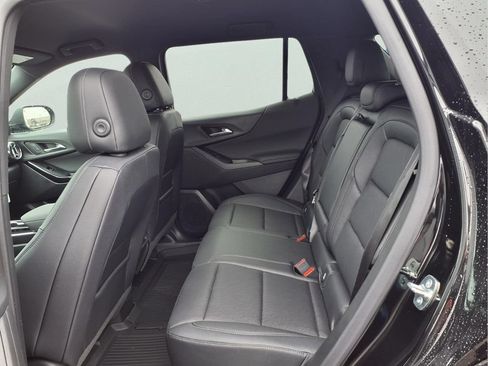 New 2026 Chevrolet Equinox LT w/ Convenience Package II FWD image 15