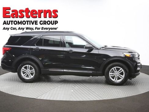Used 2023 Ford Explorer XLT w/ Equipment Group 202A AWD/4WD image 45