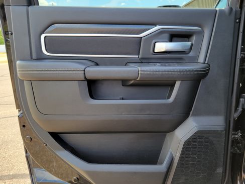 Used 2026 RAM 2500 Big Horn AWD/4WD image 17