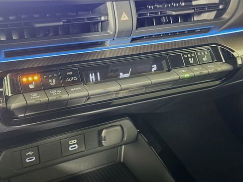 New 2026 Toyota Prius Limited image 16