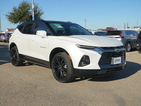 Used 2022 Chevrolet Blazer RS w/ Enhanced Convenience Package image 3