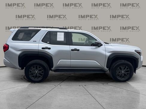 Used 2025 Toyota 4Runner SR5 AWD/4WD image 6