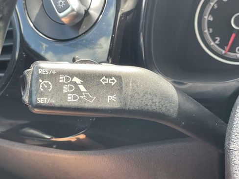 Used 2018 Volkswagen Beetle 2.0T S FWD image 22