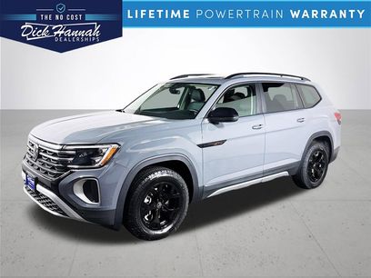 New 2025 Volkswagen Atlas Peak Edition SE