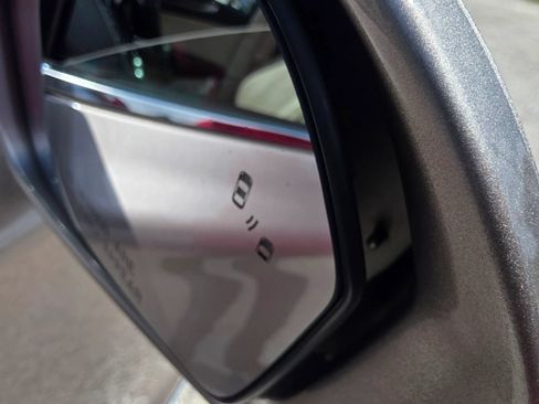 Used 2019 Lincoln MKC Reserve w/ MKC Technology Package FWD image 28