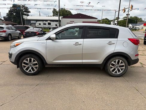 Used 2016 Kia Sportage LX AWD/4WD image 2