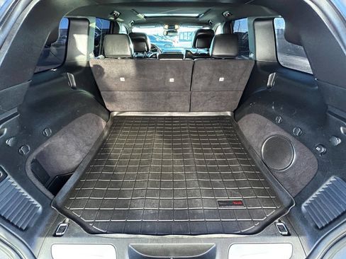 Used 2014 Jeep Grand Cherokee Overland w/ Advanced Technology Group image 10