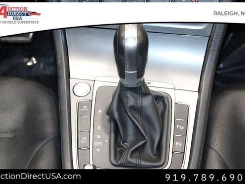 Used 2017 Volkswagen Golf Alltrack SE image 40