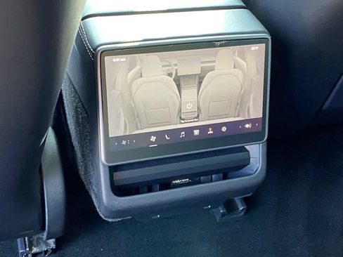 Used 2024 Tesla Model 3 Long Range RWD image 29