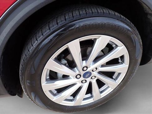 Certified 2022 Ford Escape Titanium w/ Titanium Elite Package AWD/4WD image 7