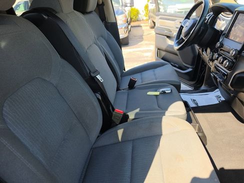Used 2019 RAM 1500 Big Horn AWD/4WD image 29