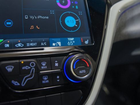 Used 2019 Chevrolet Bolt Premier w/ Infotainment Package image 22